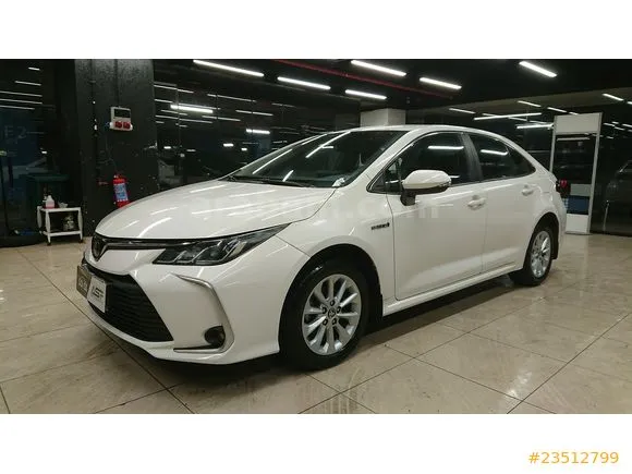 Toyota Corolla 1.8 Hybrid Dream Image 3